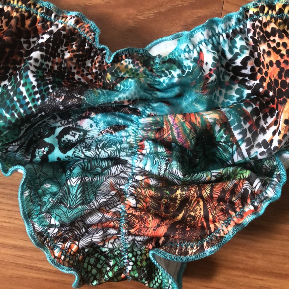 Mapale’ Botanic Ruffled Ruched Hipster Perfect Fit Top Bikini Swim Set S… - Picture 4 of 5